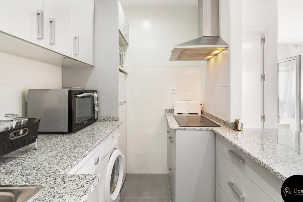 Nice Apartment View With Balcony In Фуeнхирола Екстериор снимка