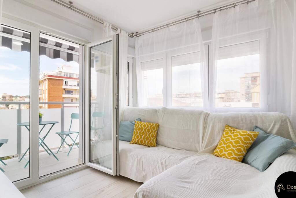 Nice Apartment View With Balcony In Фуeнхирола Екстериор снимка