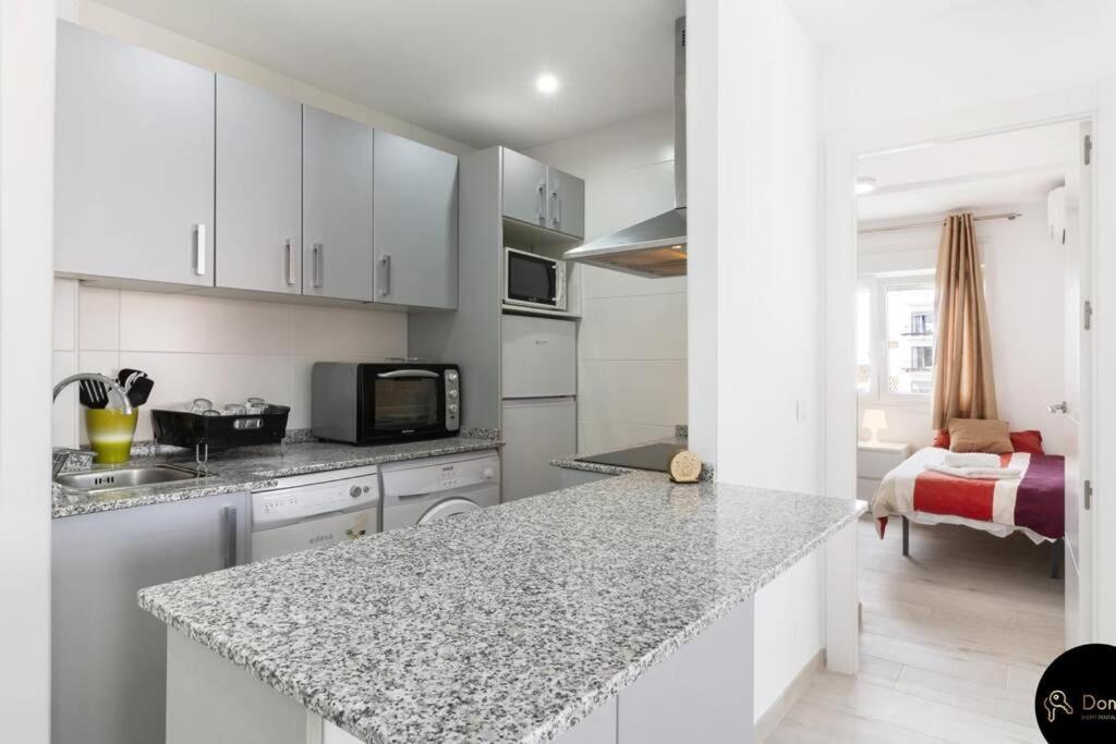Nice Apartment View With Balcony In Фуeнхирола Екстериор снимка